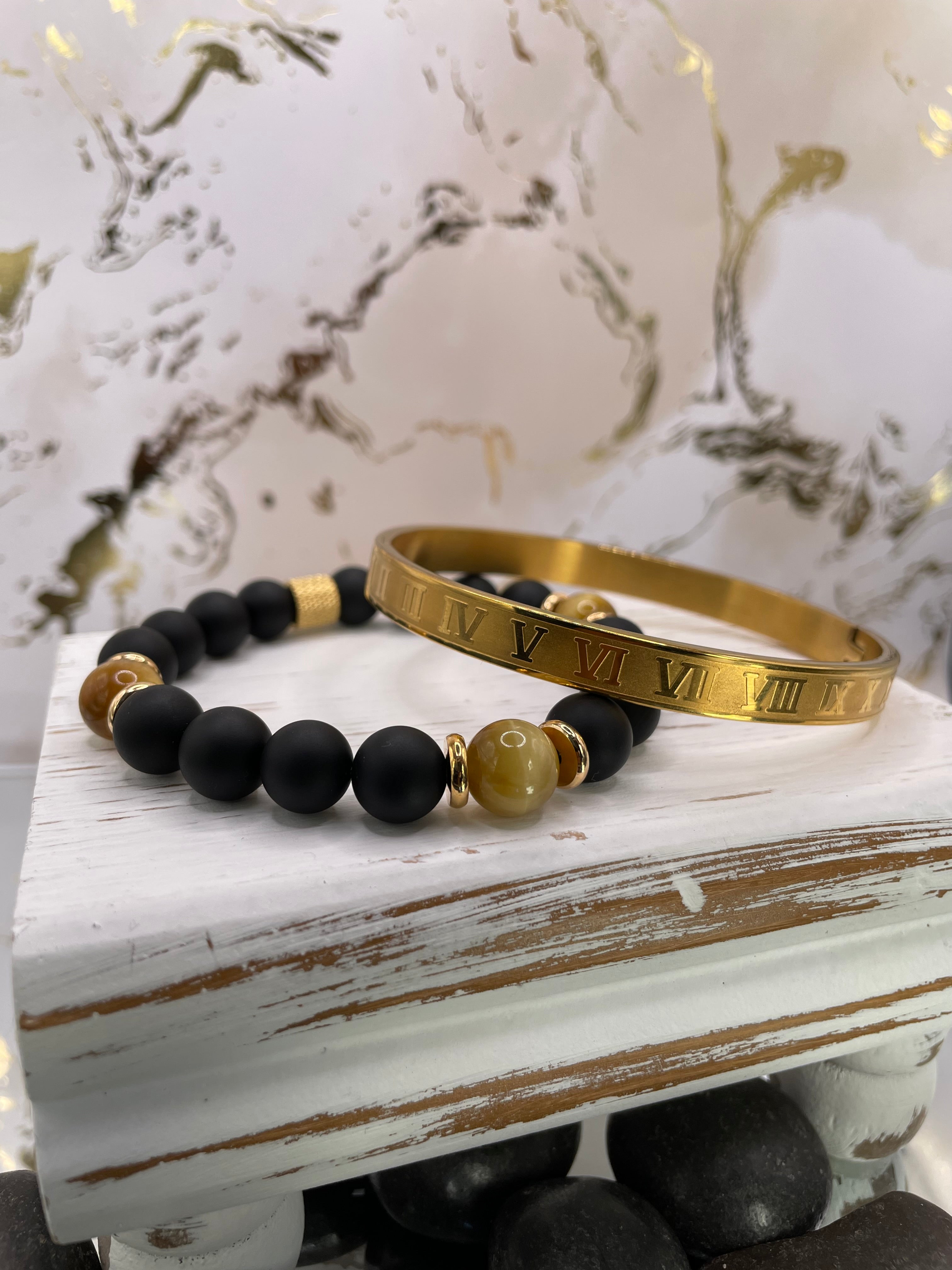 Men&#39;s Matte Onyx &amp; Yellow Tiger Eye Bracelet with Gold Roman Number Bangle Set